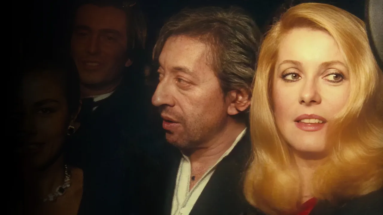 Reporters background image