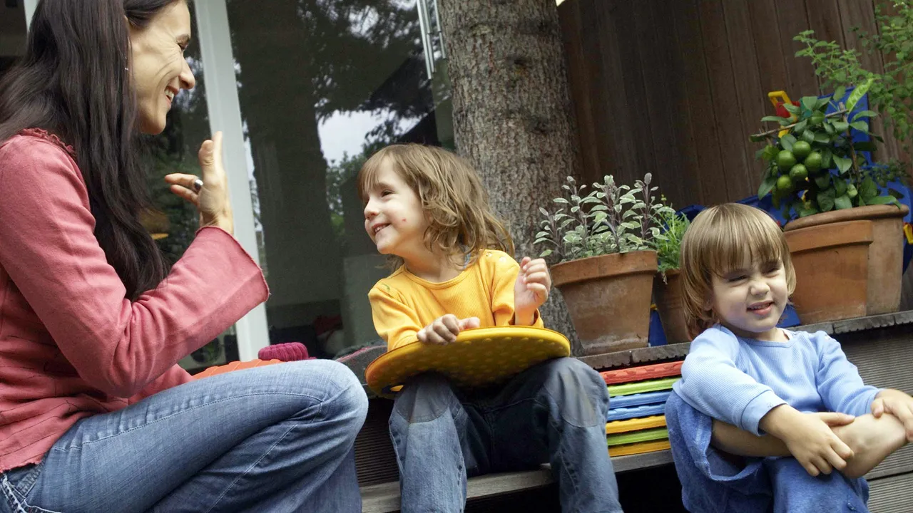 I Want To Tell You Something background image