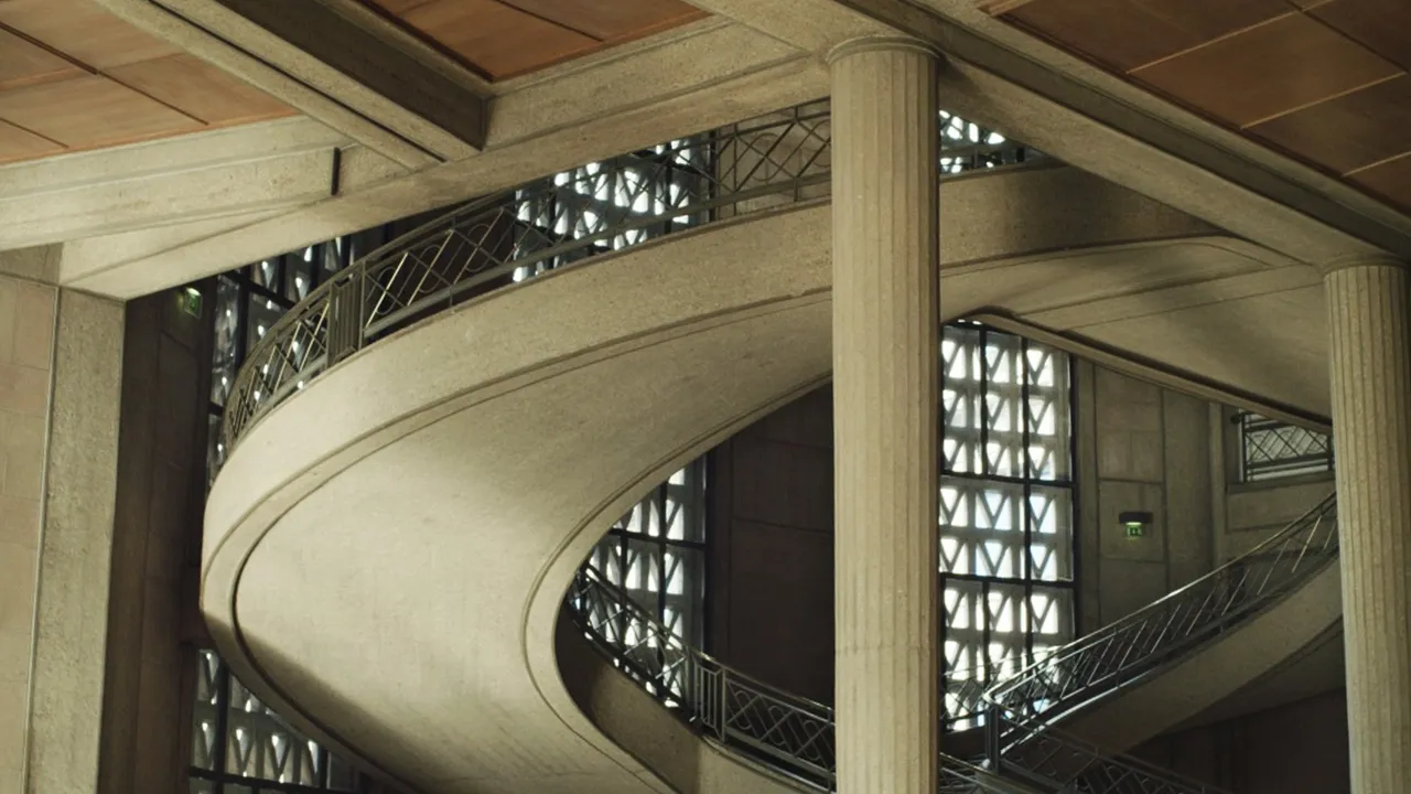 Perret in France and Algeria background image