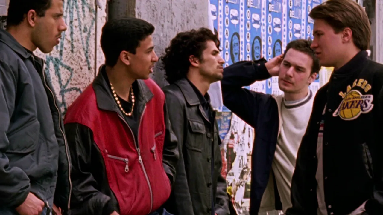 Siblings - Kardeşler background image