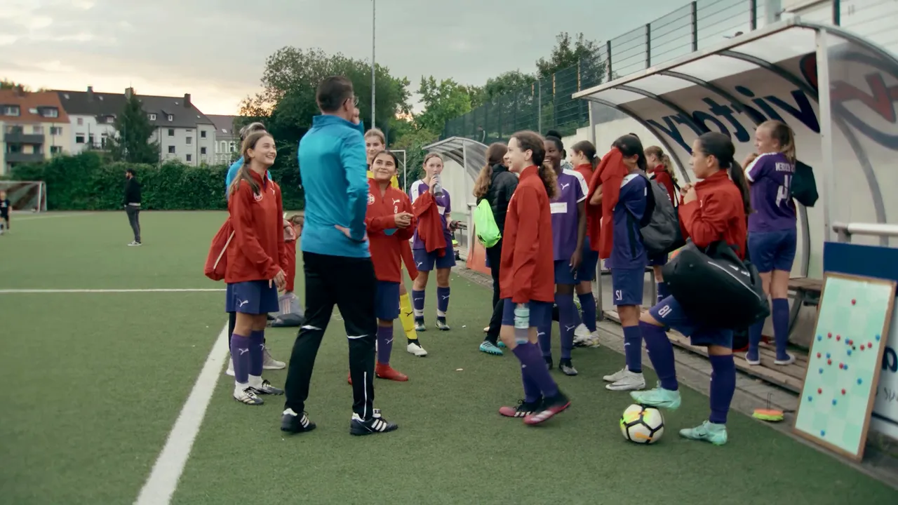 Kick It Like a Girl - Season 2 background image